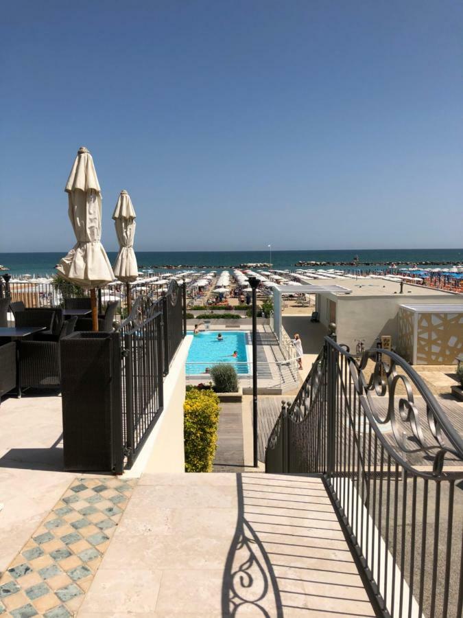 Hotel La Rosa Cattolica Zewnętrze zdjęcie